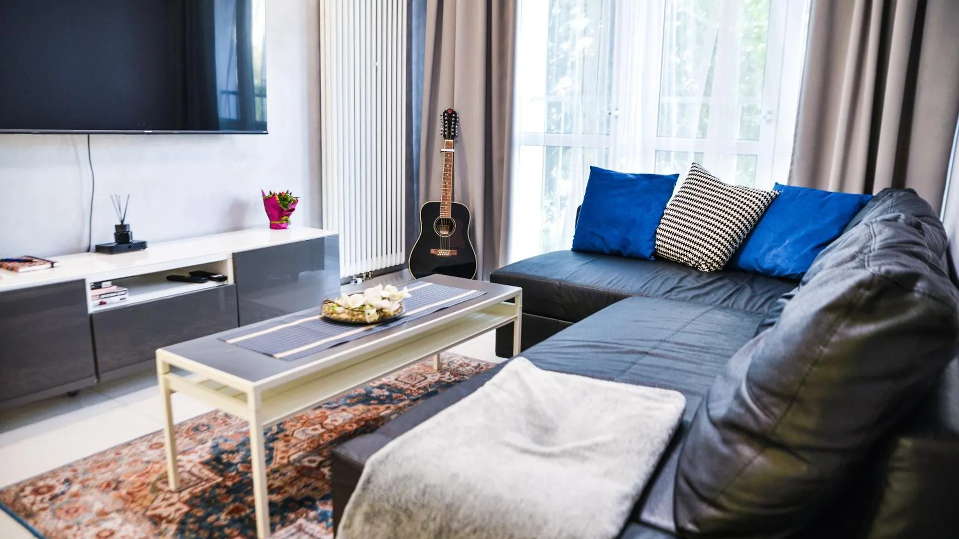 Alabas - Stylish Central Apartment - Steps From Market Square & River Wrocław